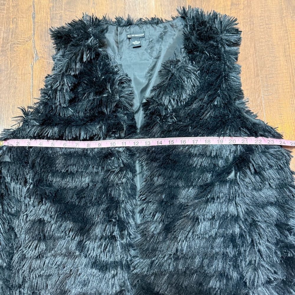 New Directions Black Faux Fur Vest – Soft Textured Layering Piece XL - women’s - Picture 4 of 6